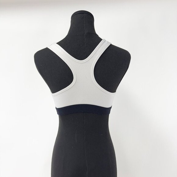 BLACK AND WHITE NIKE SPORTS BRA SIZE SMALL - Picture 4 of 5